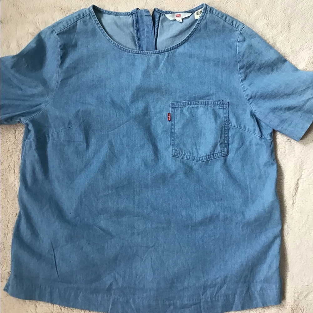 Levi’s small blue blouse tee shirt